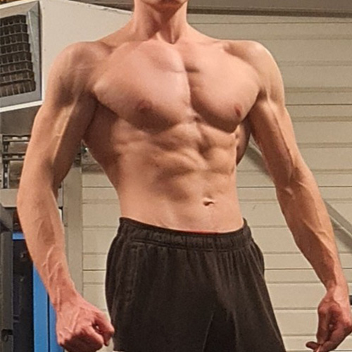 Lucas avant
